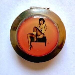 Vintage Pin-Up Bettie Page Pill Box